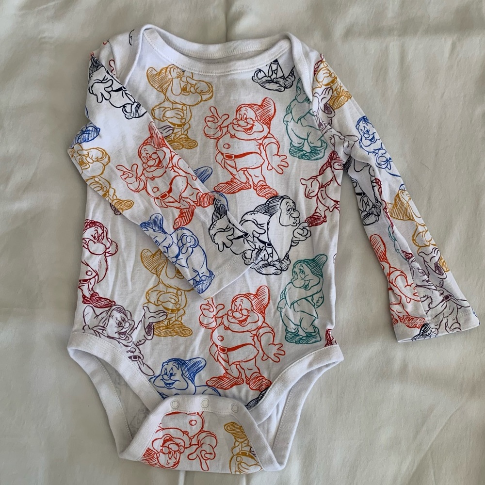 Gap Kids Snow White & the Seven Dwarfs Onesie